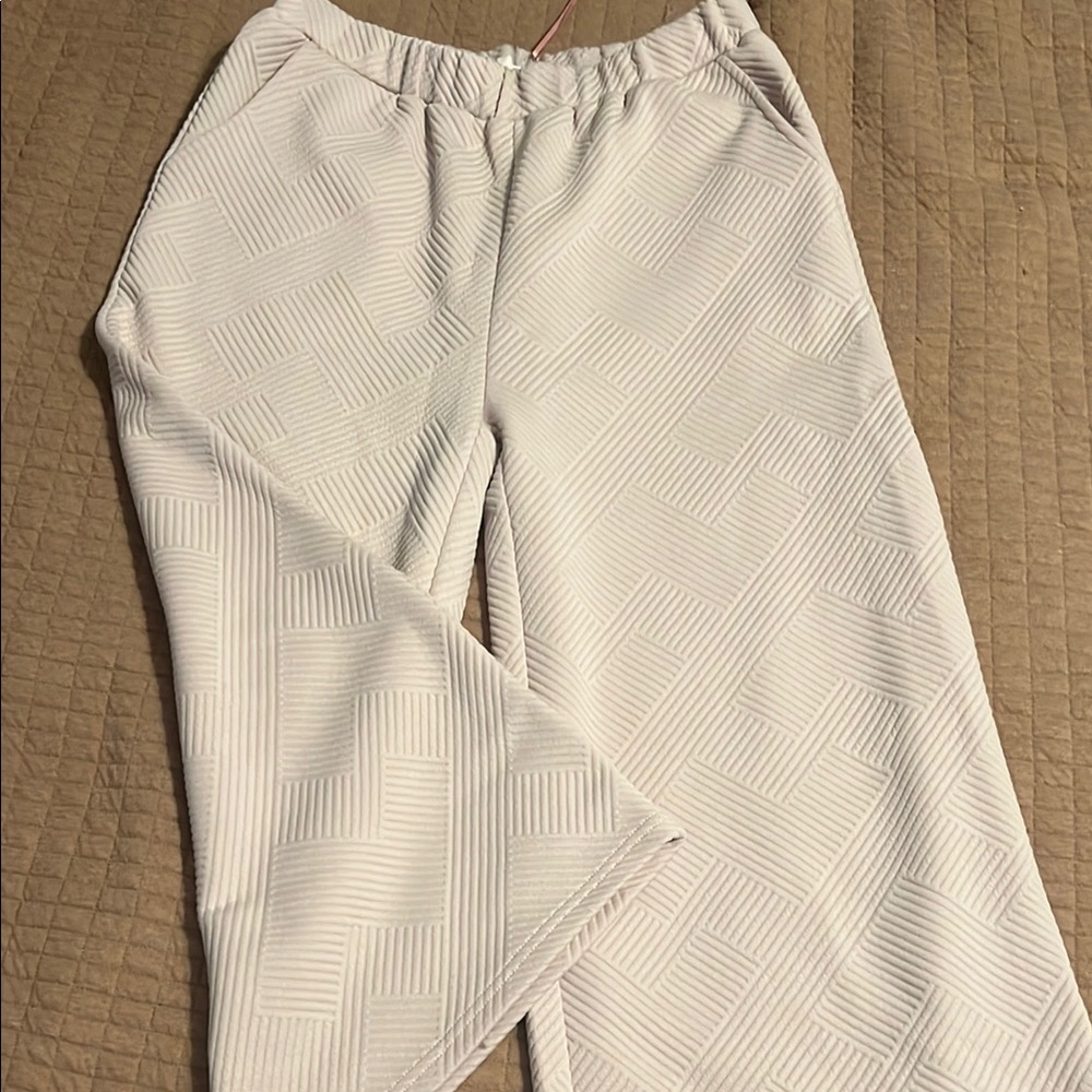 NWT Entro Cream Geometric Wide Leg Pants